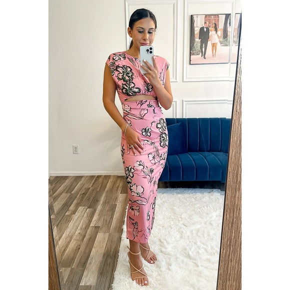 Zara | 55% Linen Cut Out Dress - Picture 15 of 16